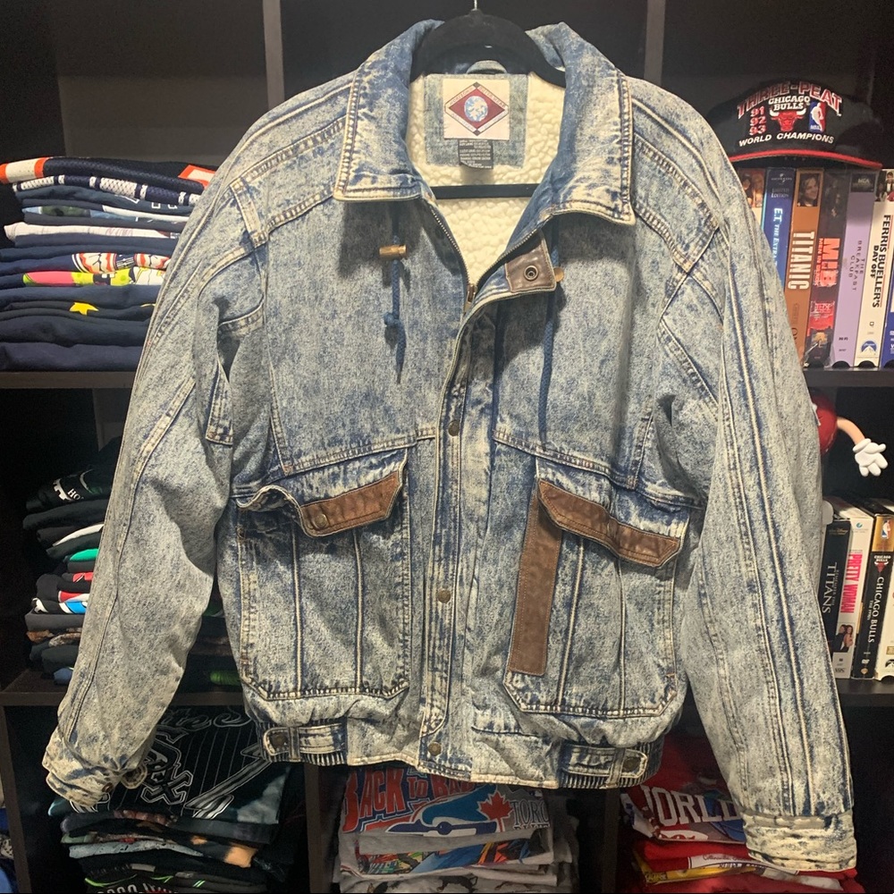 Vintage Acid Wash Style Denim Sherpa Jacket